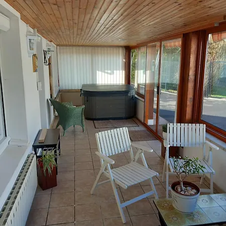 Дом отдыха Maison De La Cote Saint Amand Le Vernet (Allier)